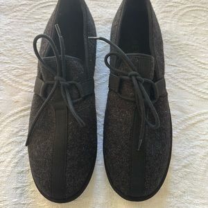 SOLD | J.Crew | Men's Charcoal Wool Chore Slippers | Size 11